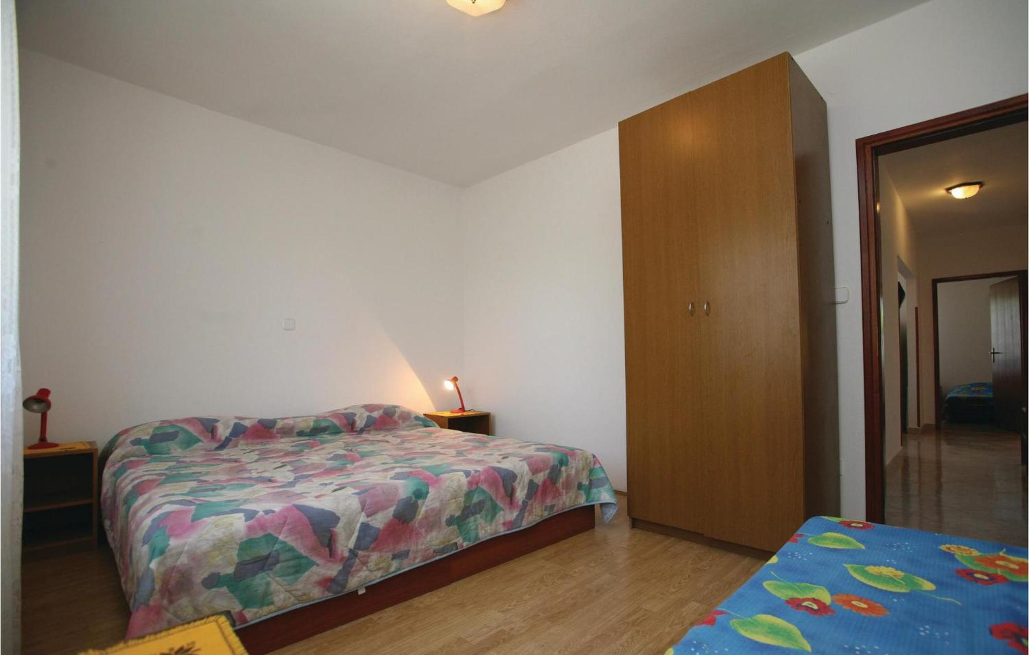 2 Bedroom Gorgeous Apartment In Labin Raša Exterior foto